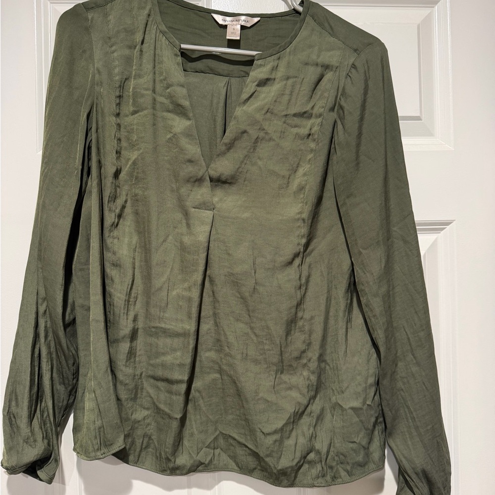 Banana Republic Olive Green Long-Sleeve V-Neck Blouse